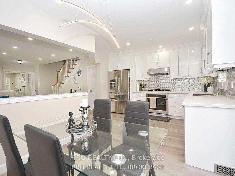 Photo 17 of 2024 Blue Jay Boulevard, Oakville, West Oak Trails — HOMEH