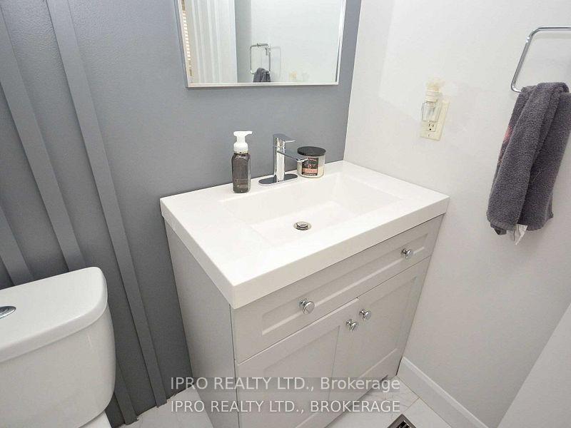 Photo 18 of 2024 Blue Jay Boulevard, Oakville, West Oak Trails — HOMEH