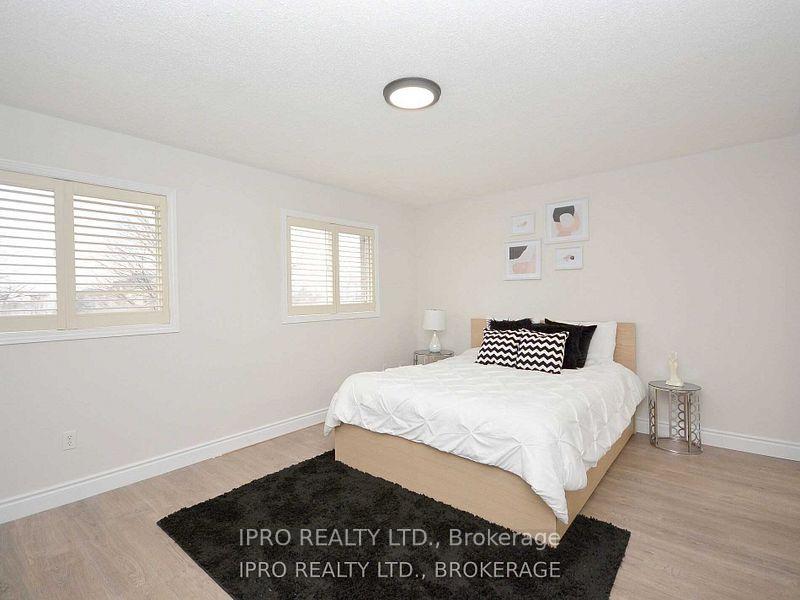 Photo 22 of 2024 Blue Jay Boulevard, Oakville, West Oak Trails — HOMEH