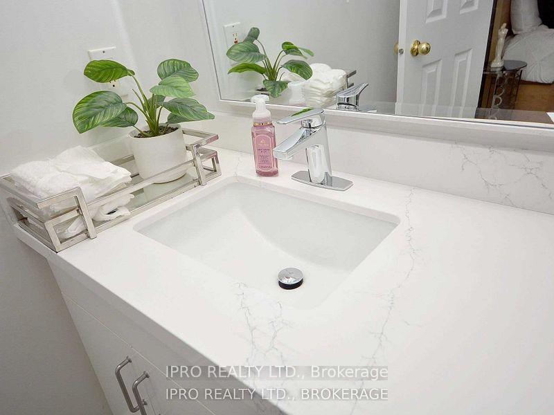 Photo 24 of 2024 Blue Jay Boulevard, Oakville, West Oak Trails — HOMEH