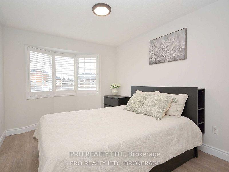 Photo 27 of 2024 Blue Jay Boulevard, Oakville, West Oak Trails — HOMEH