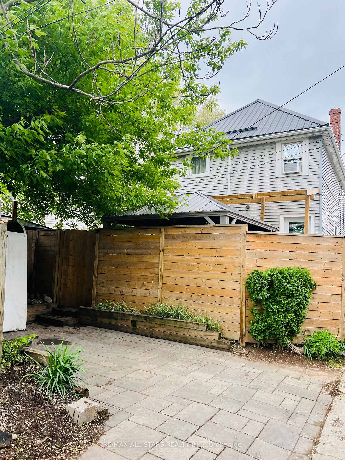 Photo 24 of 47 Douglas Avenue, Hamilton, Industrial Sector — HOMEH