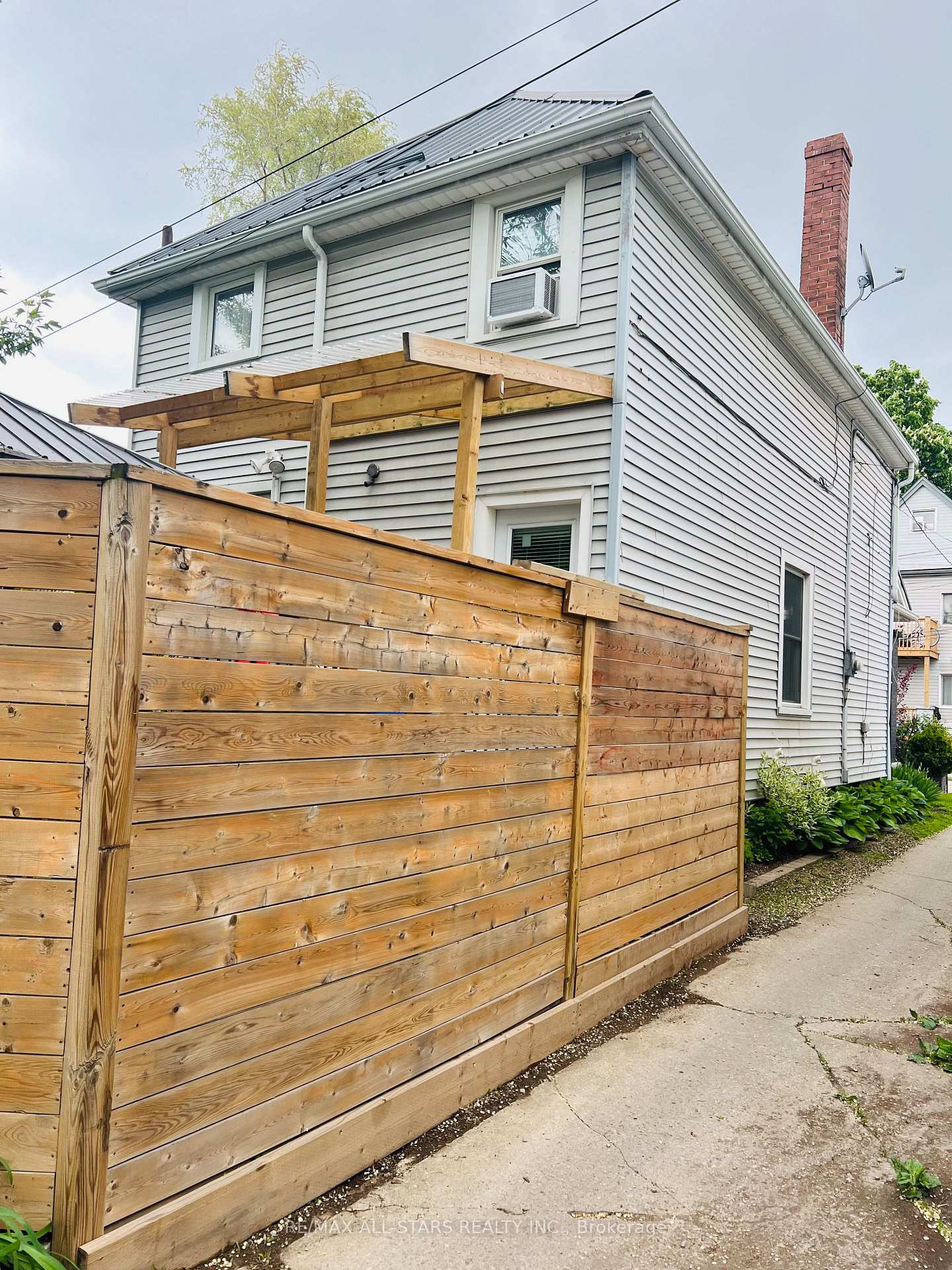 Photo 25 of 47 Douglas Avenue, Hamilton, Industrial Sector — HOMEH