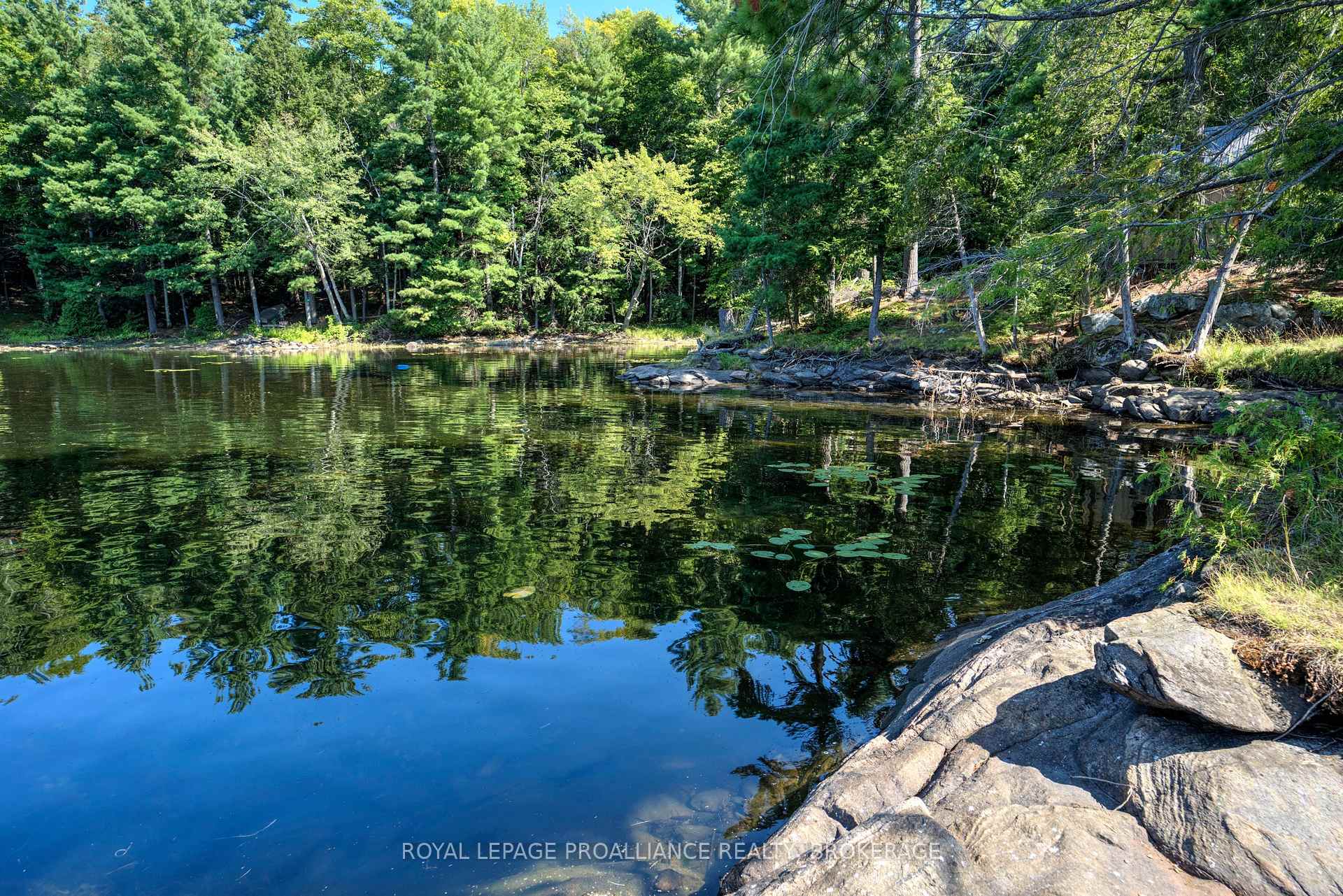 Photo 7 of 1 & 2 Birch Island, Frontenac, Frontenac South — HOMEH