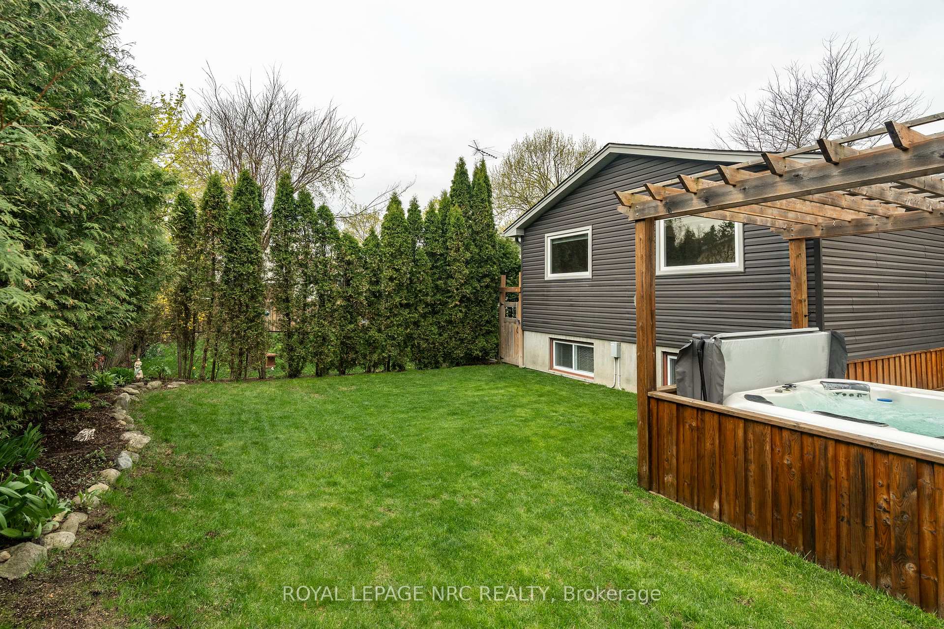 Photo 27 of 7 Fairmeadow Drive, Guelph, Willow West/Sugarbush/West Acres — HOMEH