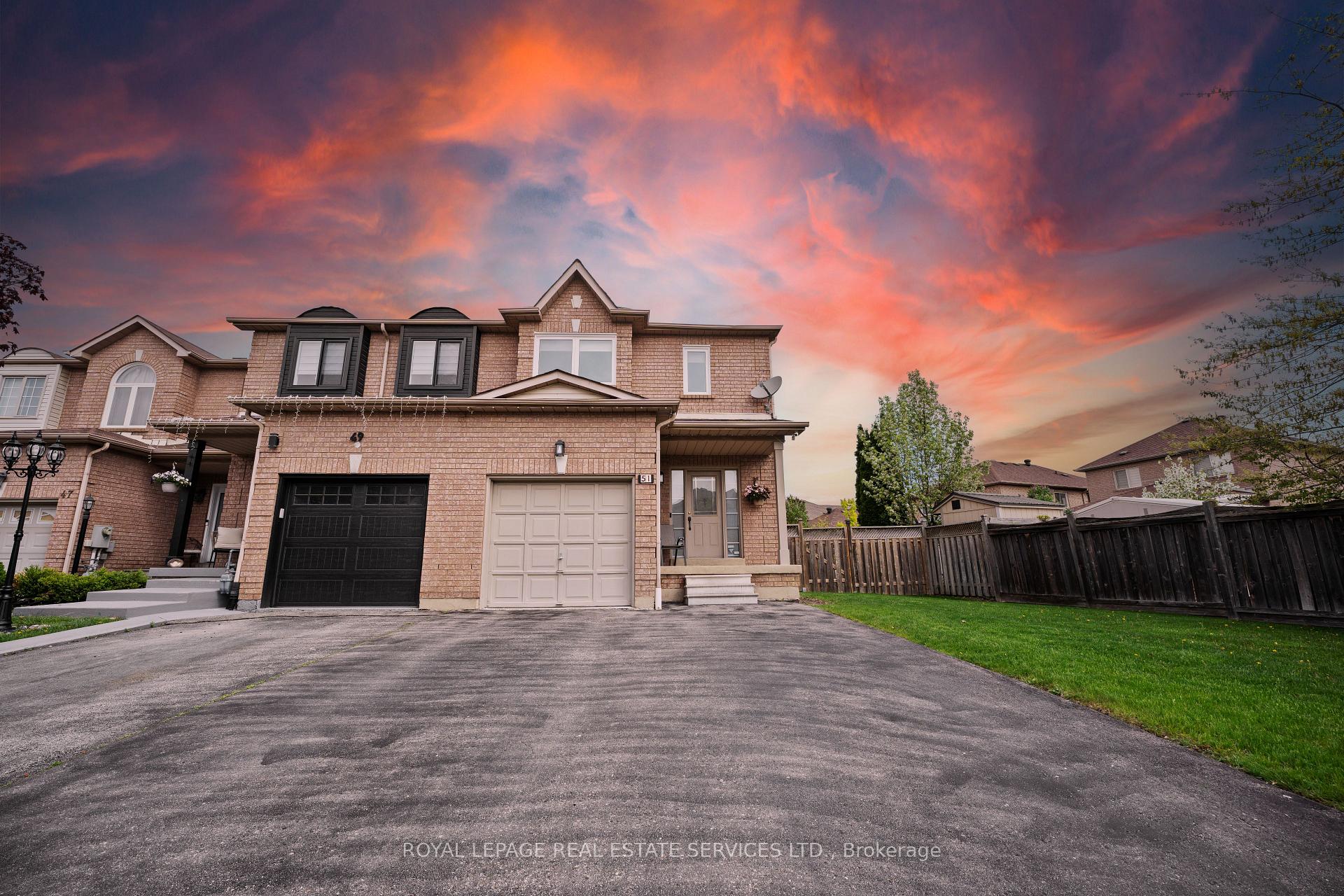 Photo 2 of 51 Waterbury Street, Caledon, Bolton East — HOMEH