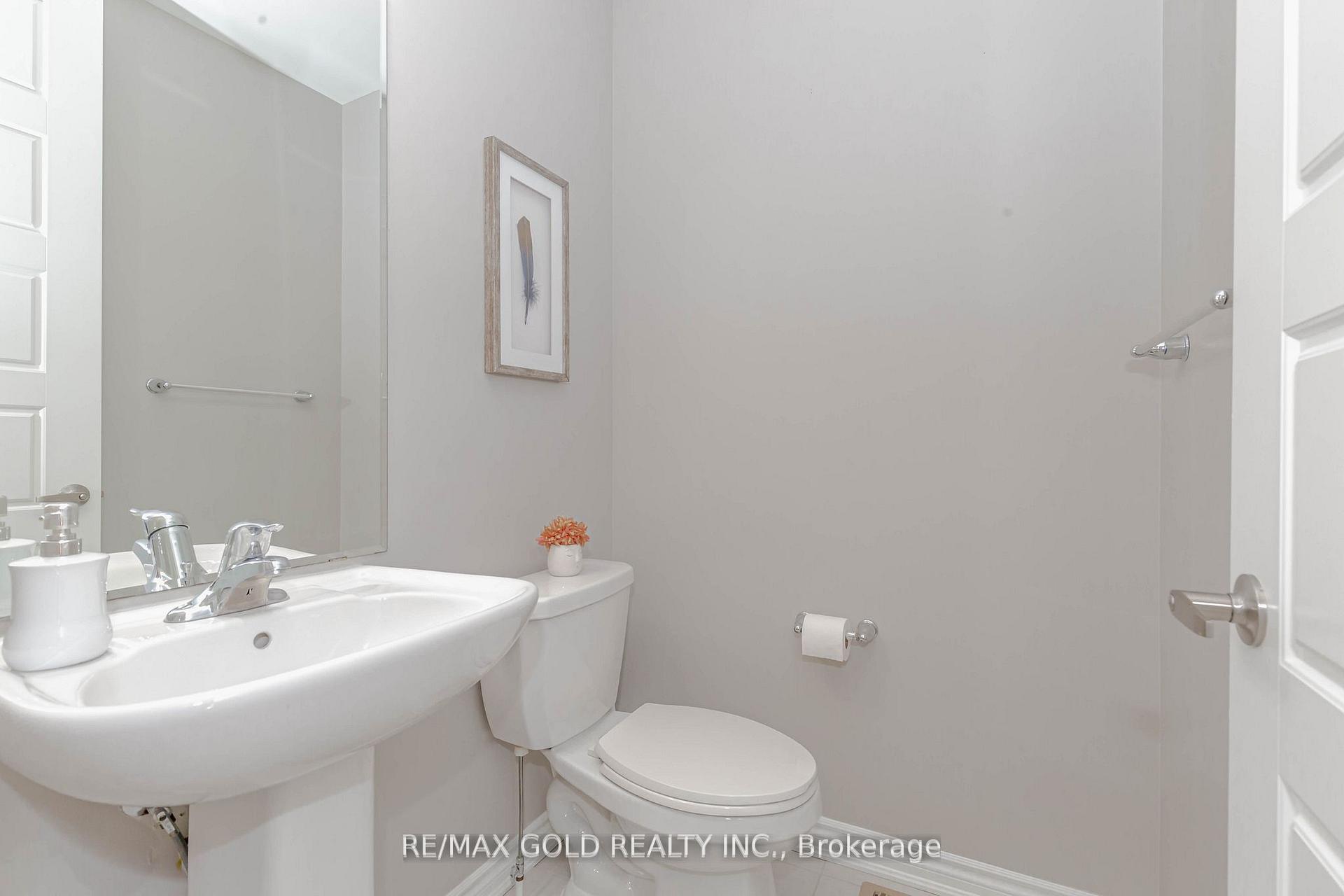 Photo 18 of 64 Wannamaker Crescent, Cambridge, Hagey — HOMEH