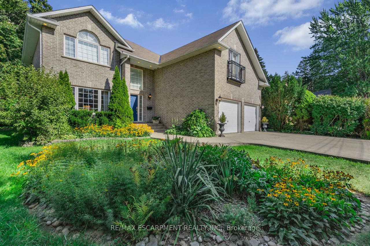 Photo 3 of 51 Orchard Drive, Hamilton, Ancaster — HOMEH