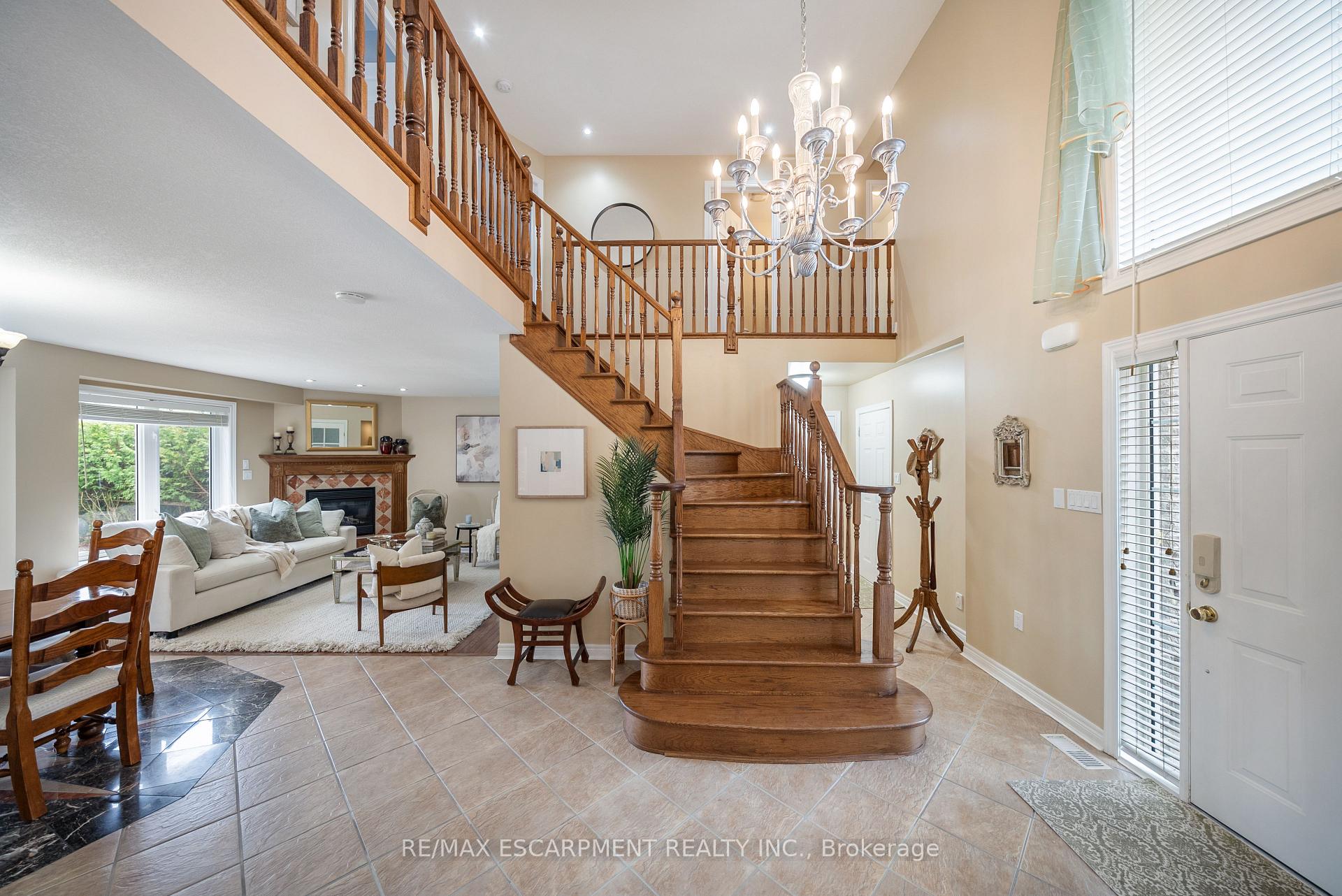 Photo 10 of 51 Orchard Drive, Hamilton, Ancaster — HOMEH