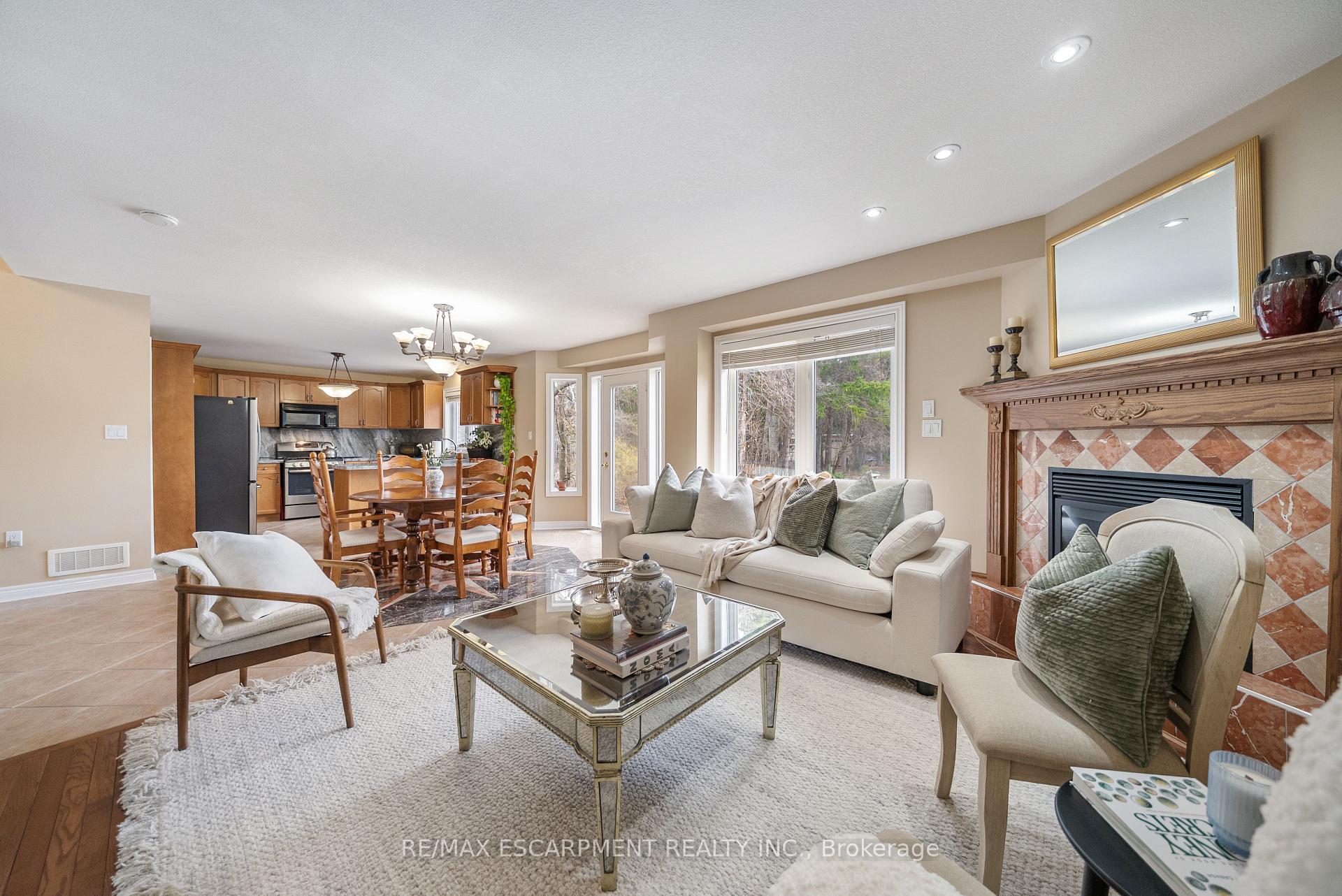 Photo 17 of 51 Orchard Drive, Hamilton, Ancaster — HOMEH