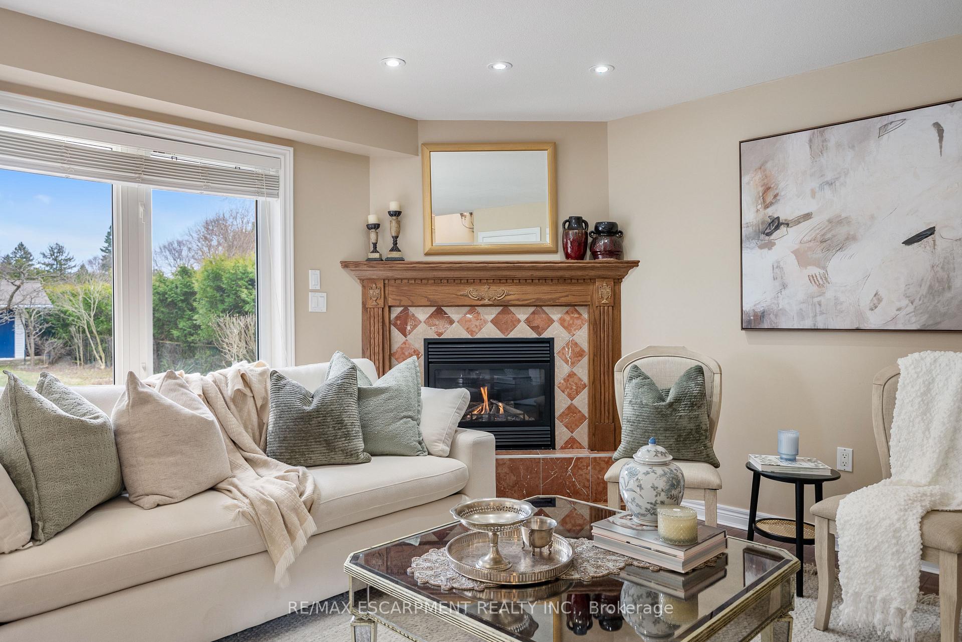 Photo 18 of 51 Orchard Drive, Hamilton, Ancaster — HOMEH