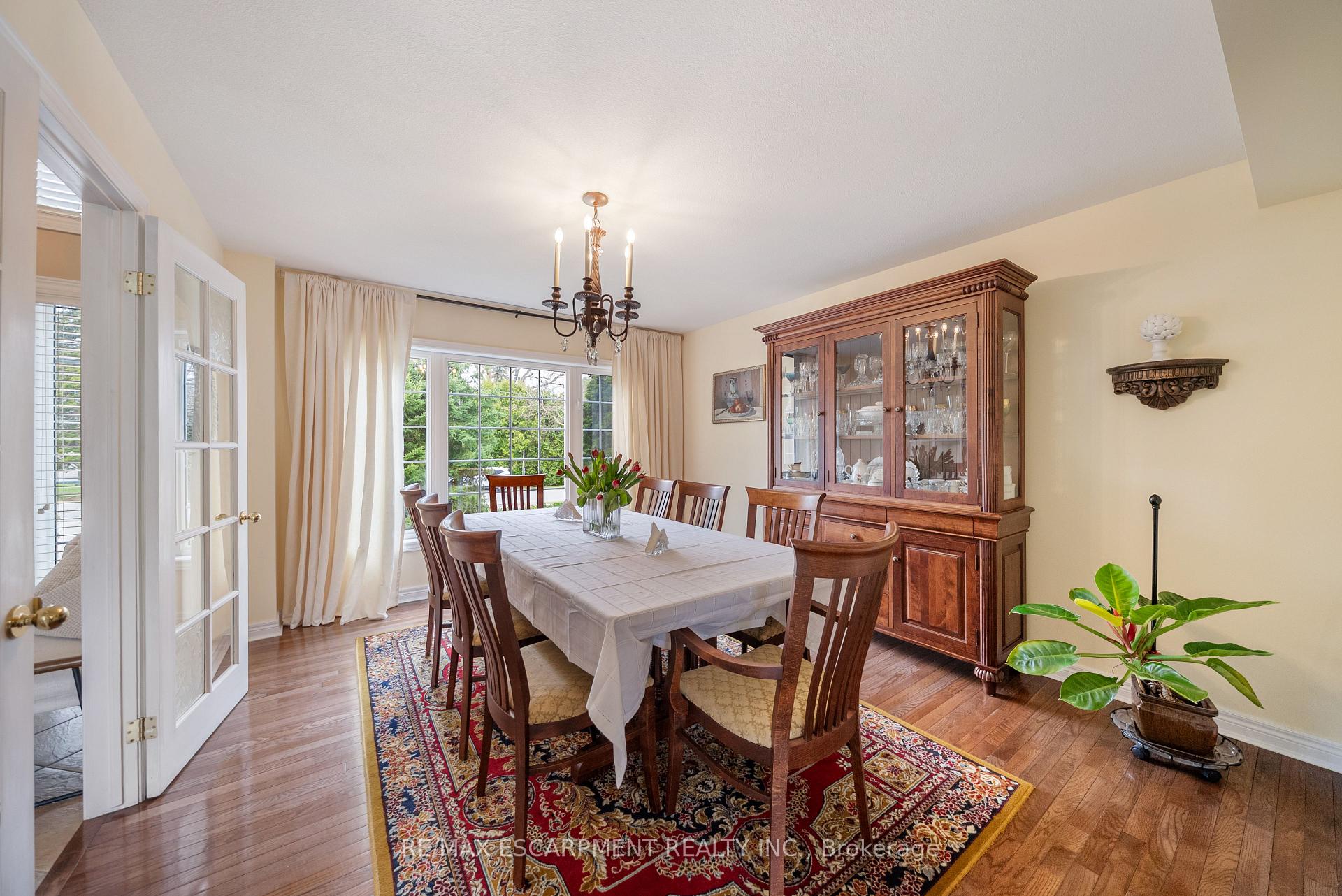 Photo 19 of 51 Orchard Drive, Hamilton, Ancaster — HOMEH