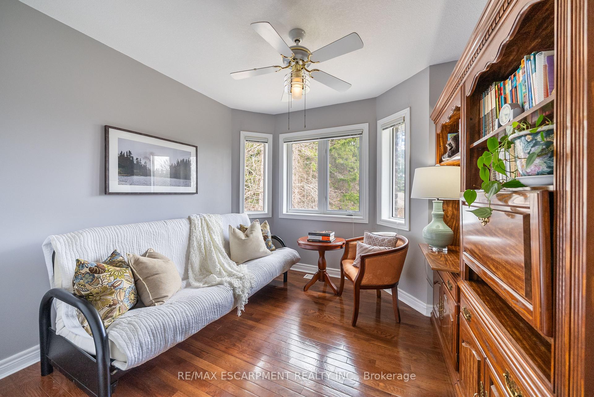 Photo 25 of 51 Orchard Drive, Hamilton, Ancaster — HOMEH