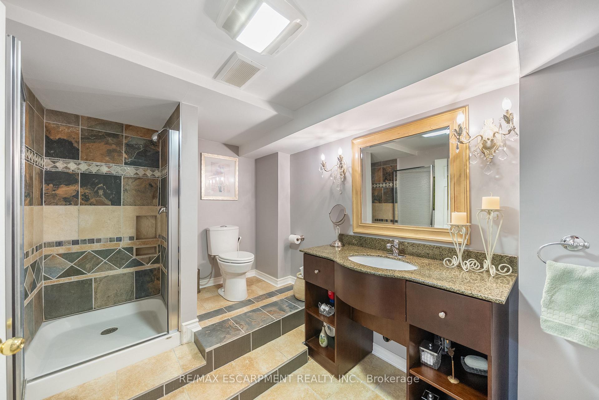Photo 38 of 51 Orchard Drive, Hamilton, Ancaster — HOMEH