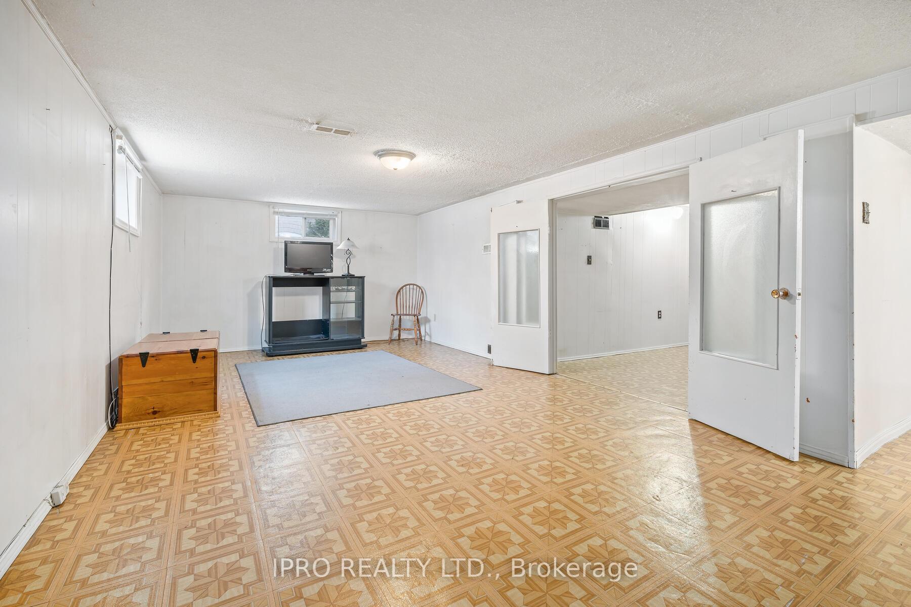 Photo 15 of 11 Byron Street, Halton Hills, Georgetown — HOMEH