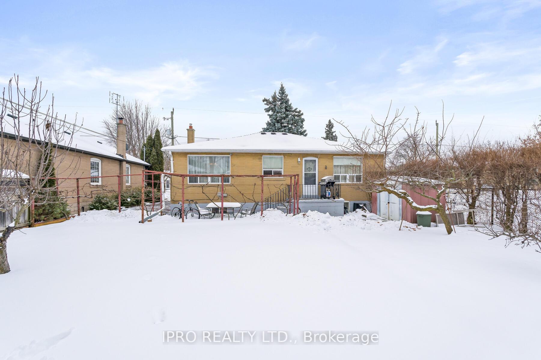 Photo 21 of 11 Byron Street, Halton Hills, Georgetown — HOMEH