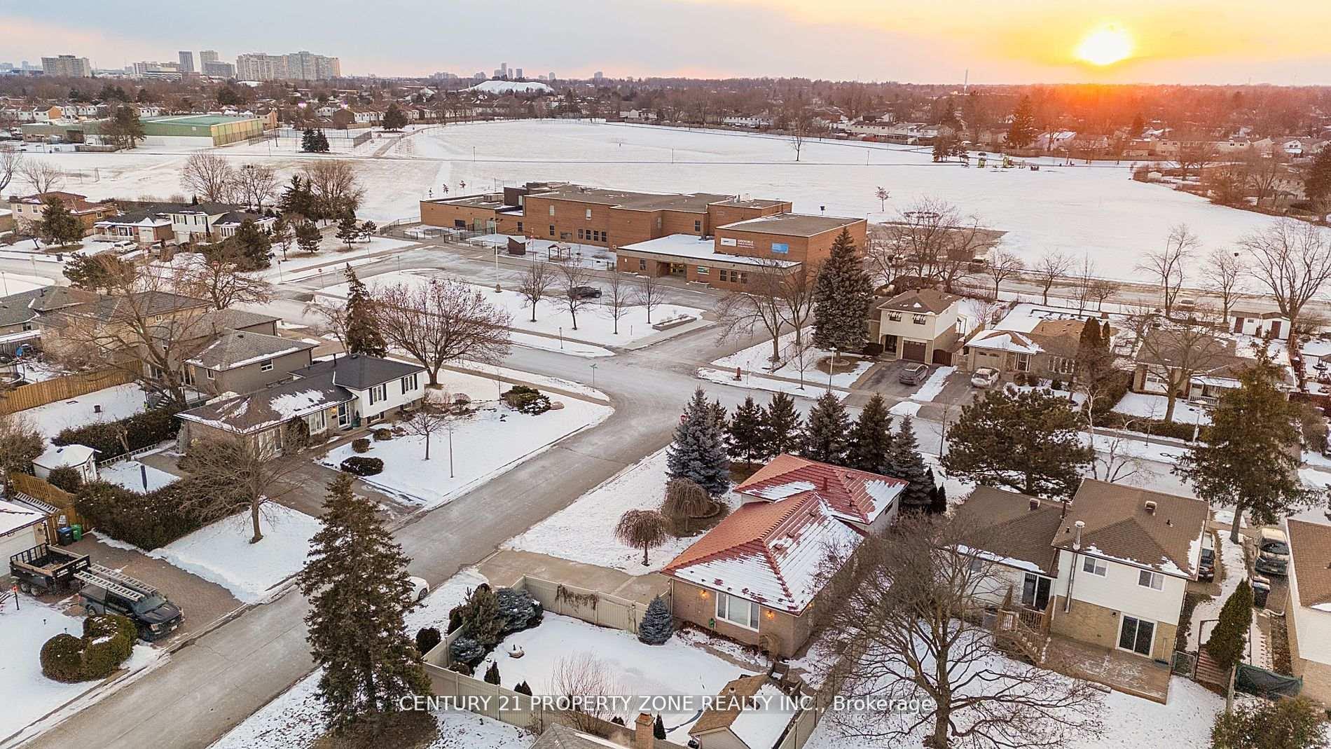 Photo 36 of 66 Gondola Crescent, Brampton, Northgate — HOMEH