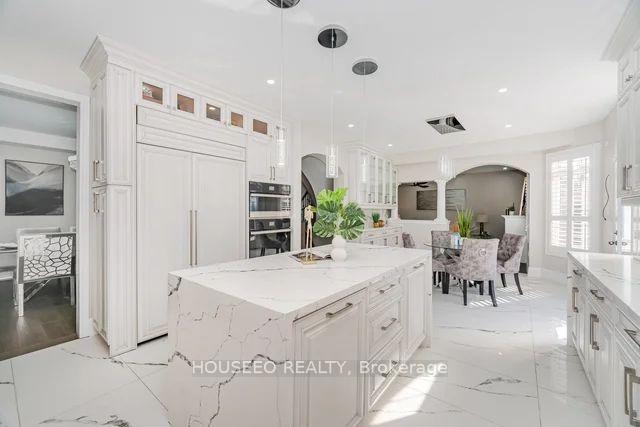 Photo 12 of 2 Richgrove Drive, Brampton, Vales of Castlemore — HOMEH