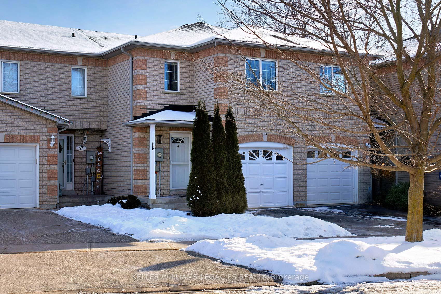 Photo 2 of 45 Lancaster Court, Georgina, Keswick South — HOMEH
