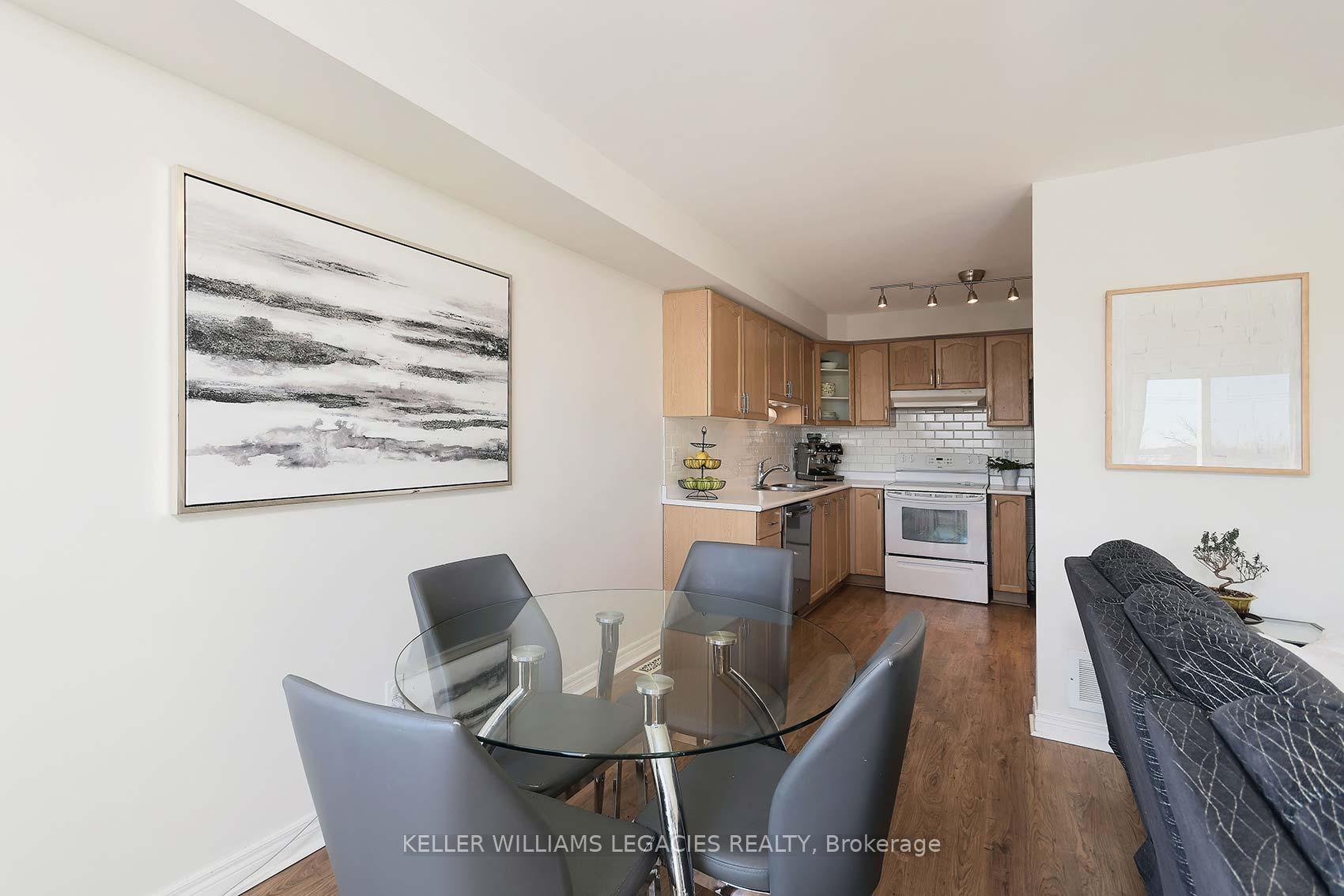 Photo 9 of 45 Lancaster Court, Georgina, Keswick South — HOMEH