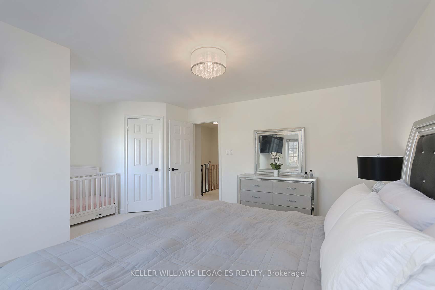 Photo 20 of 45 Lancaster Court, Georgina, Keswick South — HOMEH