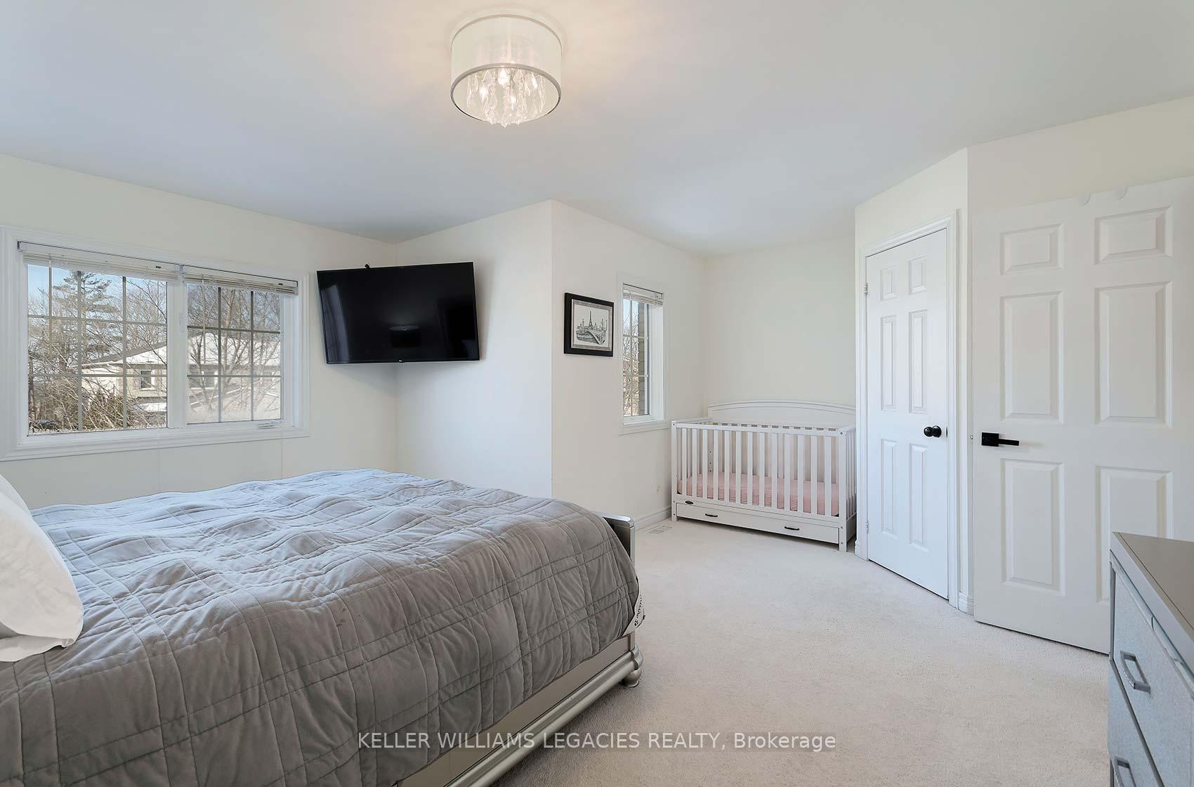 Photo 21 of 45 Lancaster Court, Georgina, Keswick South — HOMEH