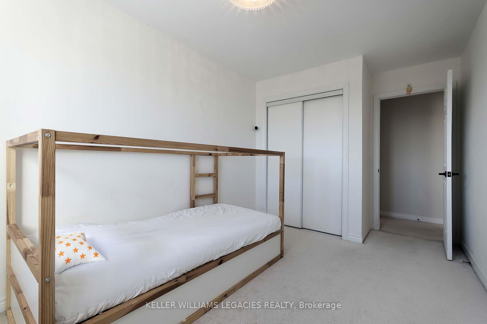 Photo 26 of 45 Lancaster Court, Georgina, Keswick South — HOMEH