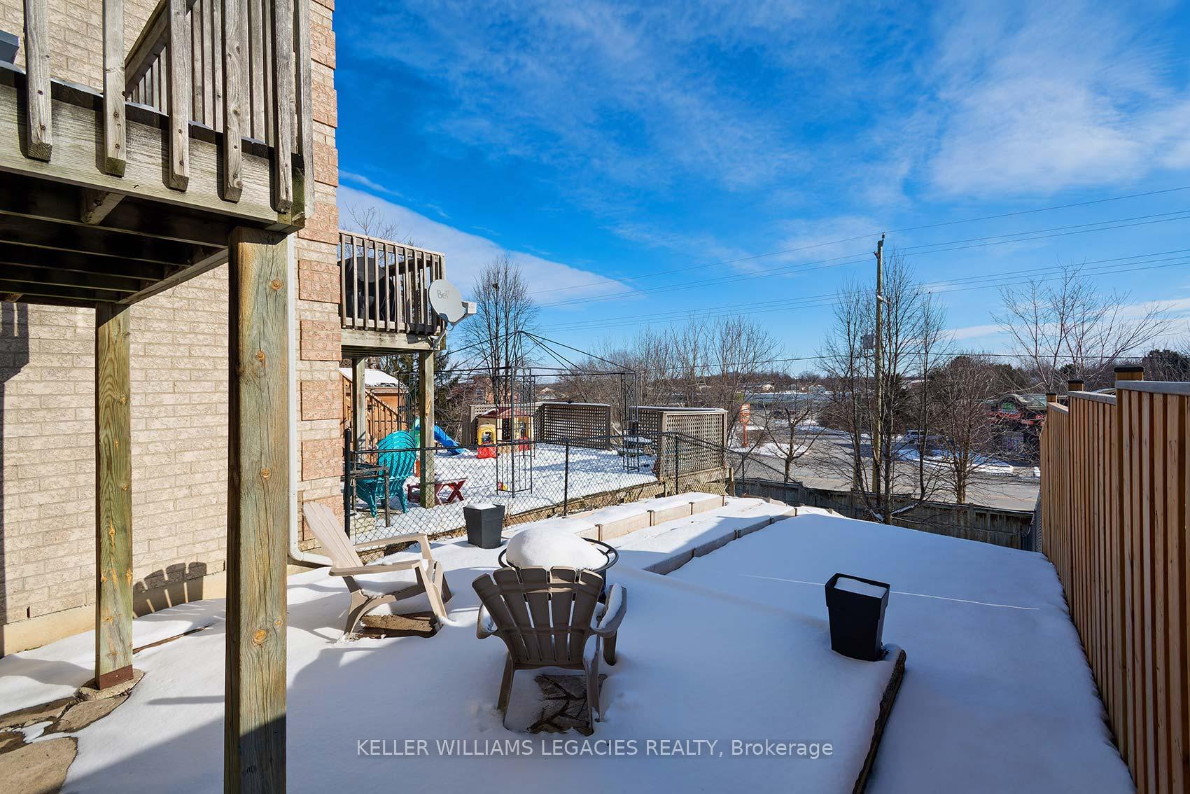 Photo 38 of 45 Lancaster Court, Georgina, Keswick South — HOMEH