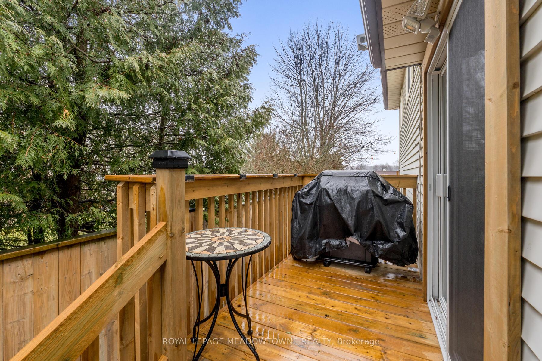 Photo 25 of 11 Wright Avenue, Halton Hills, Acton — HOMEH