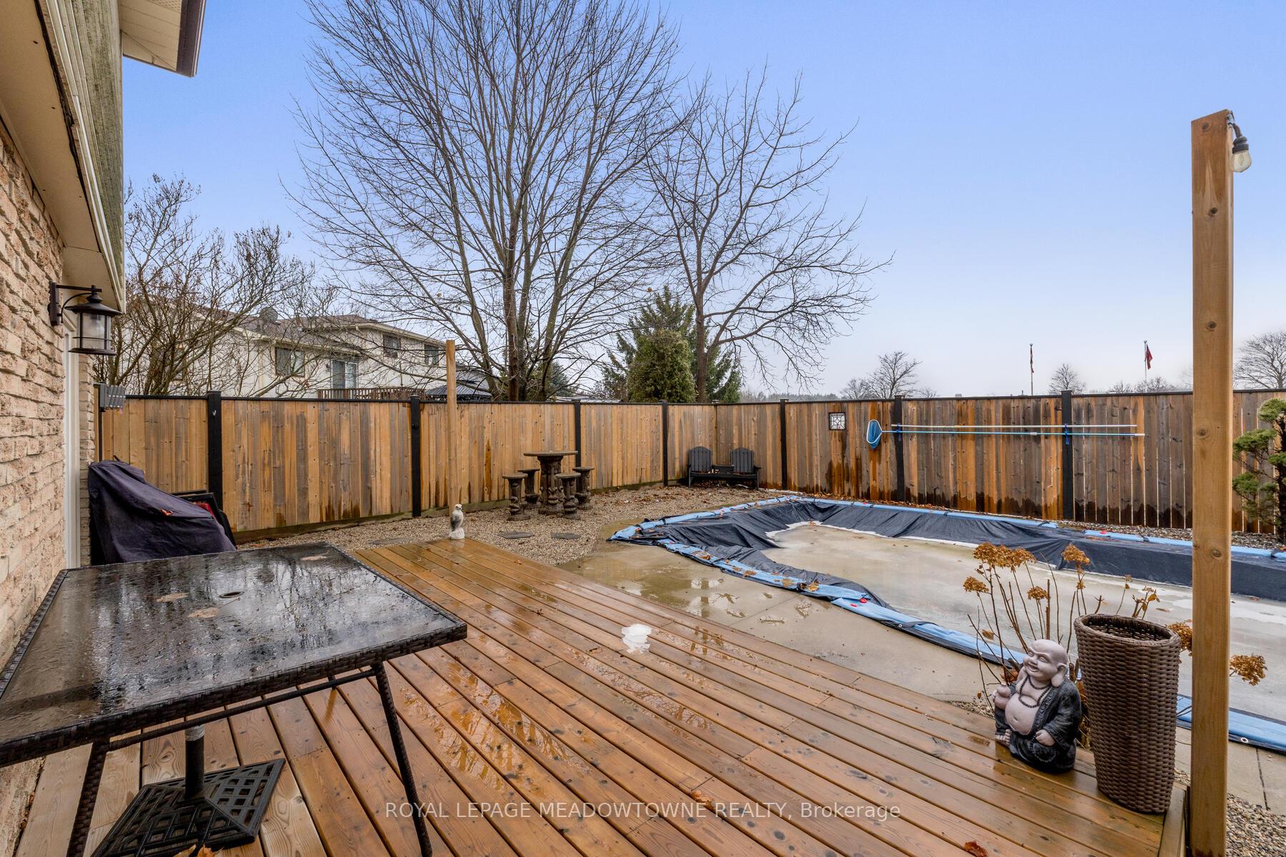 Photo 27 of 11 Wright Avenue, Halton Hills, Acton — HOMEH