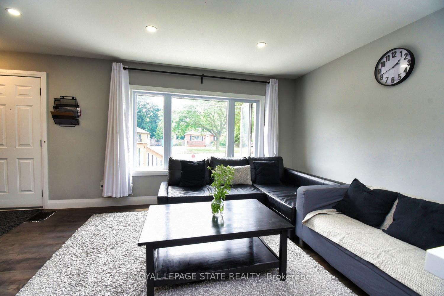 Photo 8 of 339 Melvin Avenue, Hamilton, McQuesten — HOMEH
