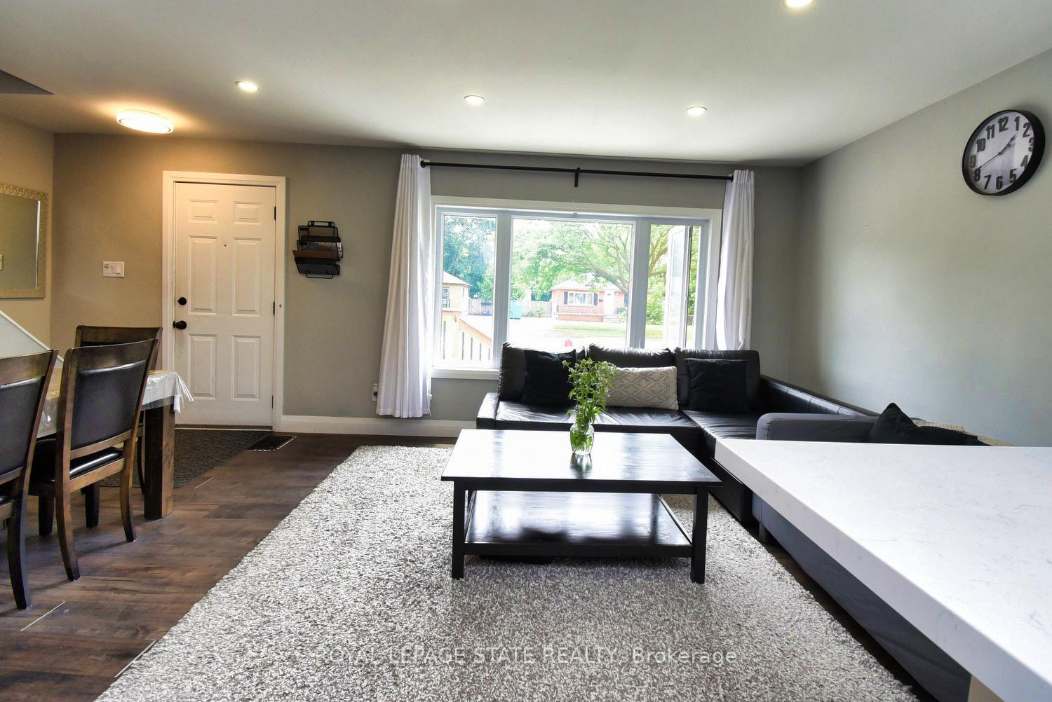 Photo 9 of 339 Melvin Avenue, Hamilton, McQuesten — HOMEH
