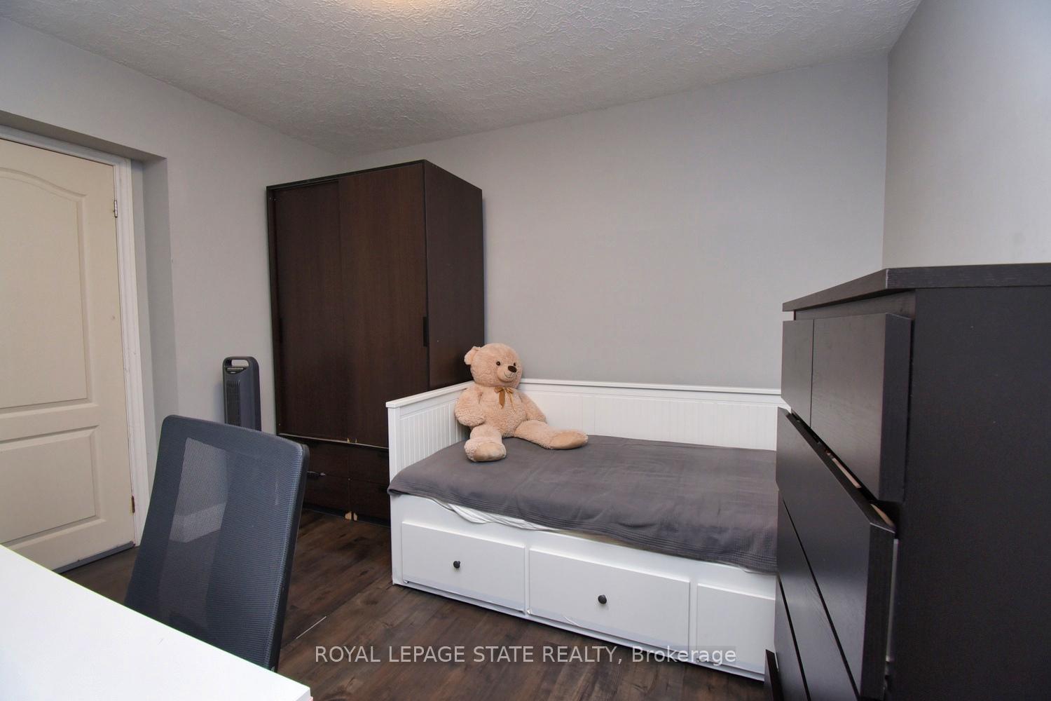 Photo 17 of 339 Melvin Avenue, Hamilton, McQuesten — HOMEH