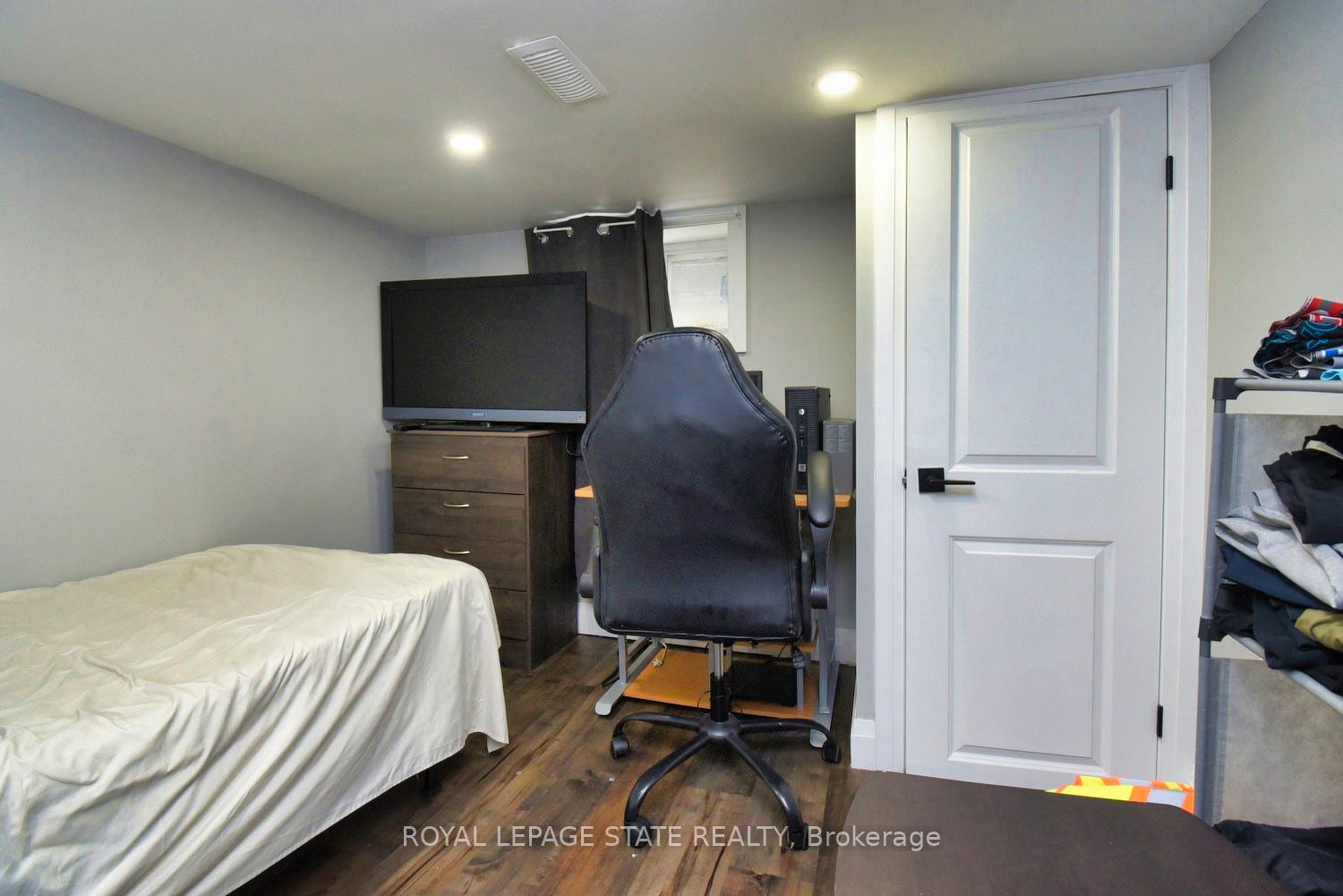 Photo 25 of 339 Melvin Avenue, Hamilton, McQuesten — HOMEH