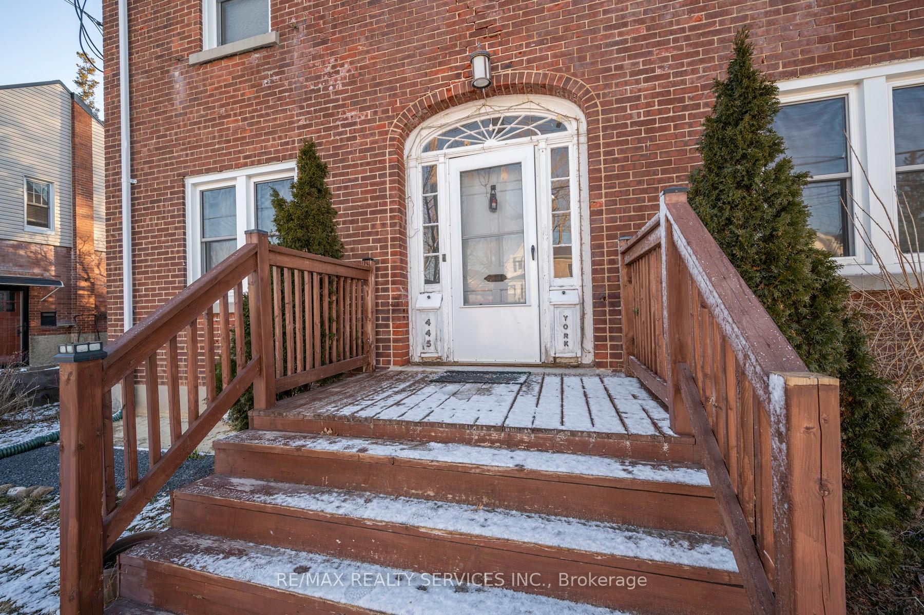 Photo 2 of 445 York Street, Cornwall — HOMEH