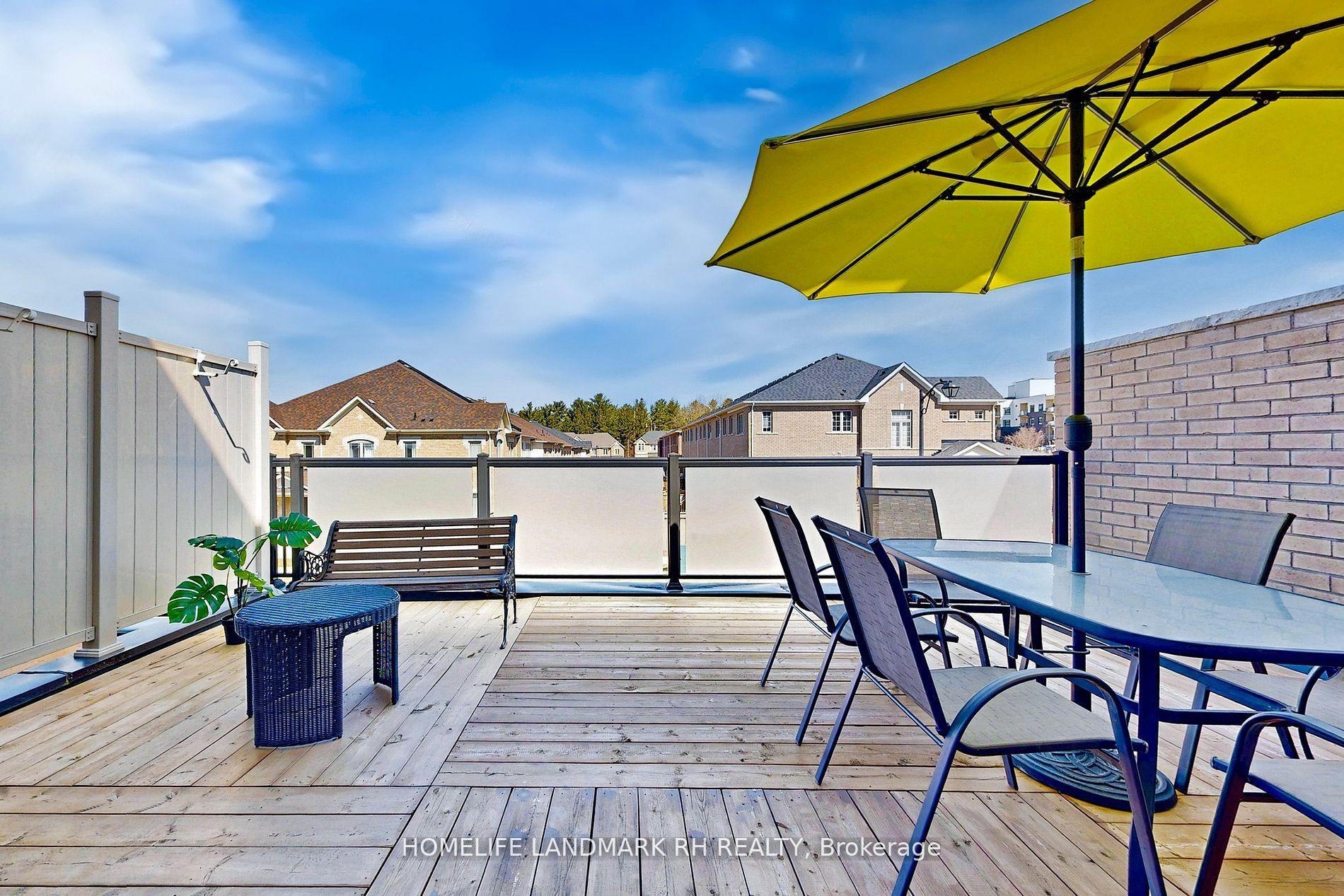 Photo 13 of 495 William Graham Drive, Aurora, Rural Aurora — HOMEH