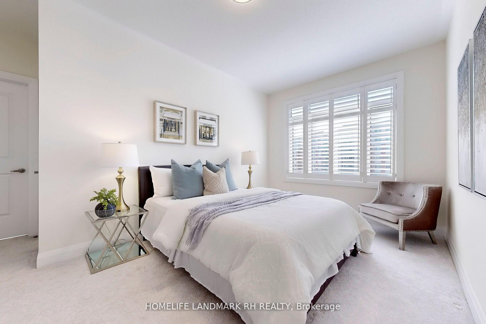 Photo 16 of 495 William Graham Drive, Aurora, Rural Aurora — HOMEH