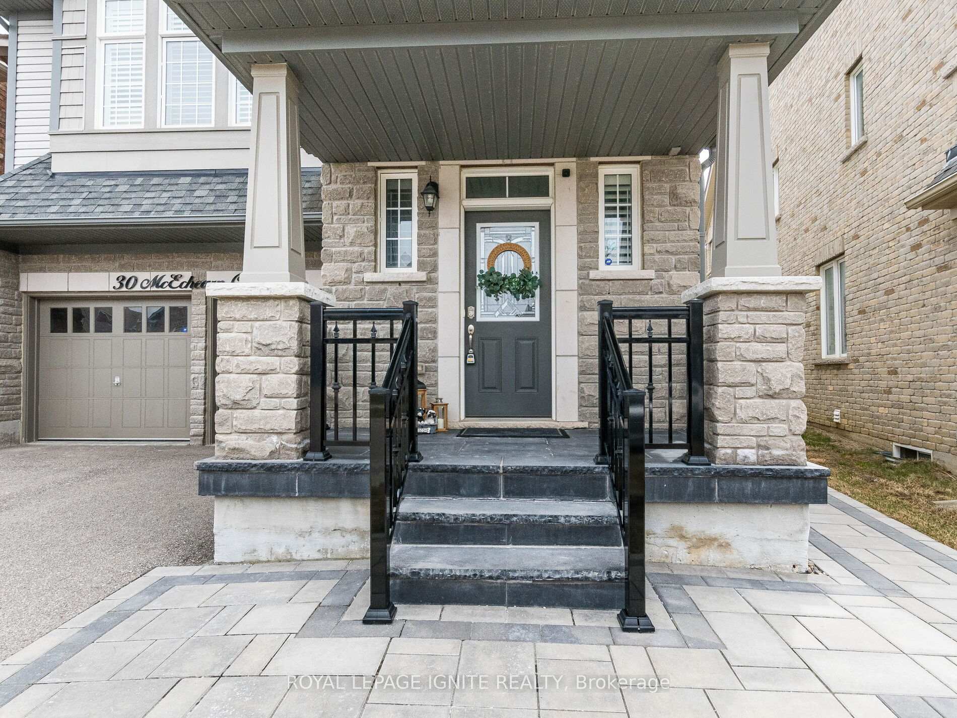 Photo 2 of 30 McEchearn Crescent, Caledon, Rural Caledon — HOMEH