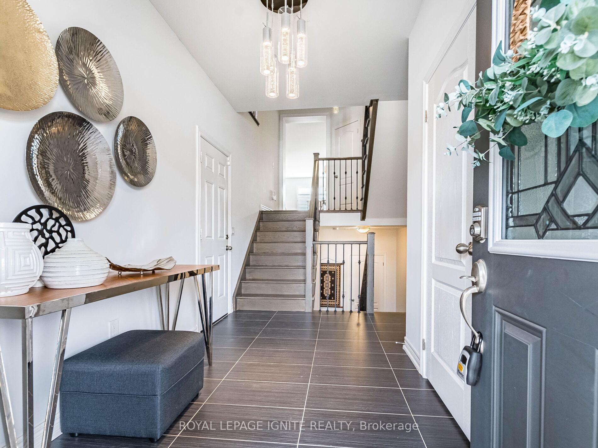 Photo 3 of 30 McEchearn Crescent, Caledon, Rural Caledon — HOMEH