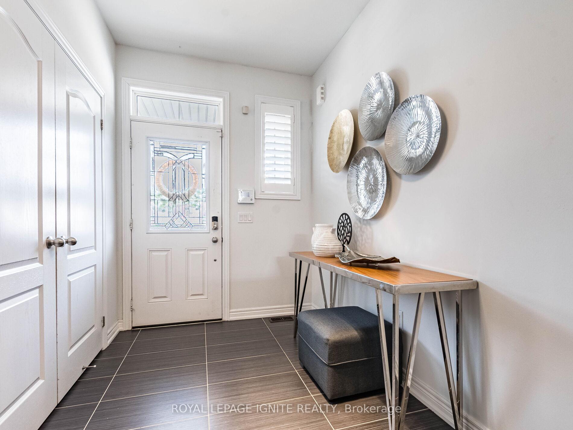 Photo 4 of 30 McEchearn Crescent, Caledon, Rural Caledon — HOMEH