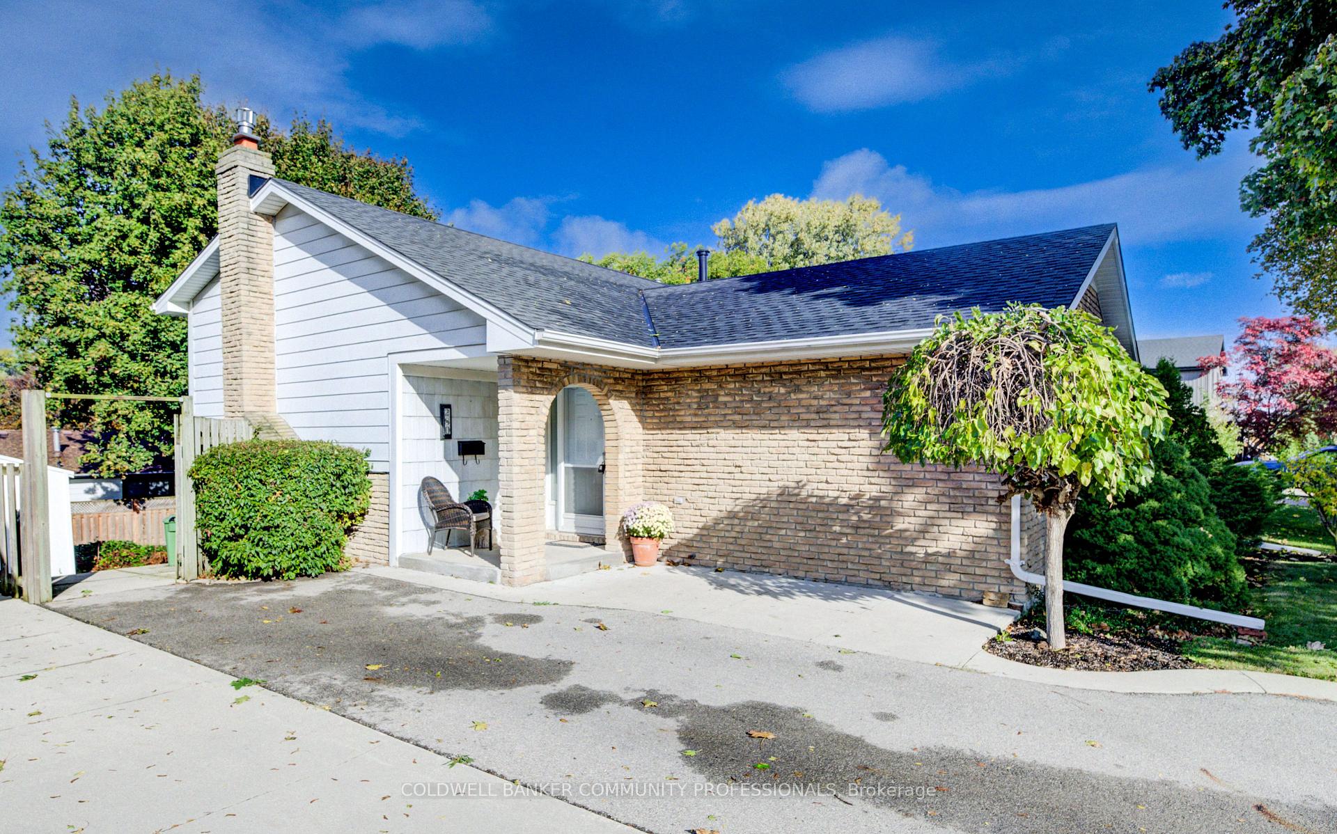 Photo 3 of 280 Wendover Drive, Hamilton, Fessenden — HOMEH