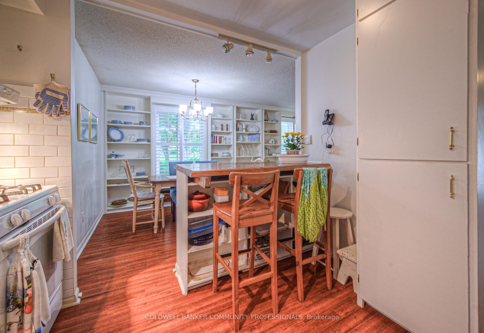 Photo 18 of 280 Wendover Drive, Hamilton, Fessenden — HOMEH