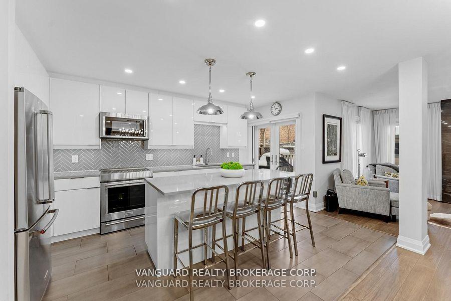 Photo 10 of 12 Ewart Street, Caledon, Bolton North — HOMEH