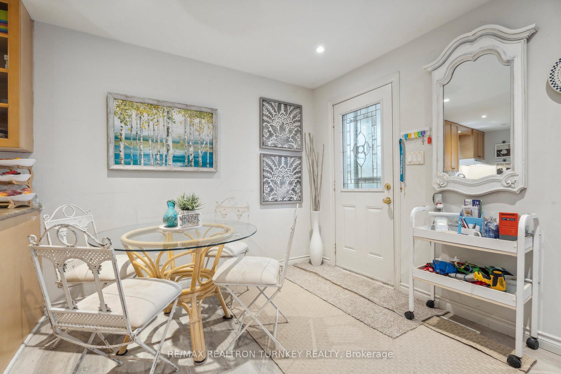 Photo 2 of 296 Lakeview Boulevard, Georgina, Keswick South — HOMEH