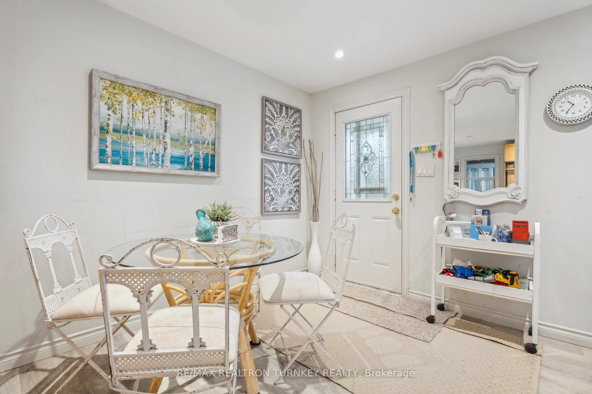 Photo 3 of 296 Lakeview Boulevard, Georgina, Keswick South — HOMEH