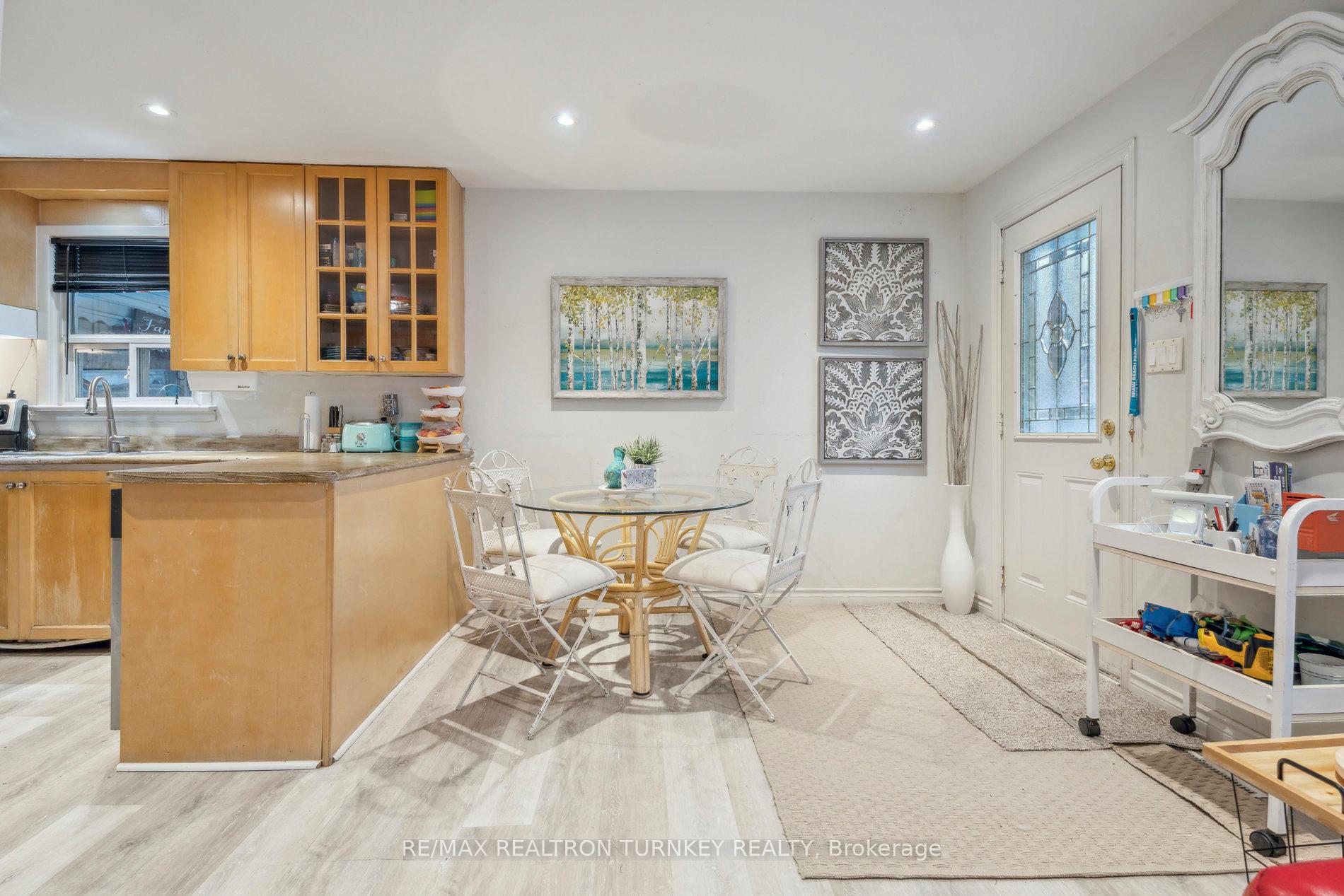 Photo 4 of 296 Lakeview Boulevard, Georgina, Keswick South — HOMEH