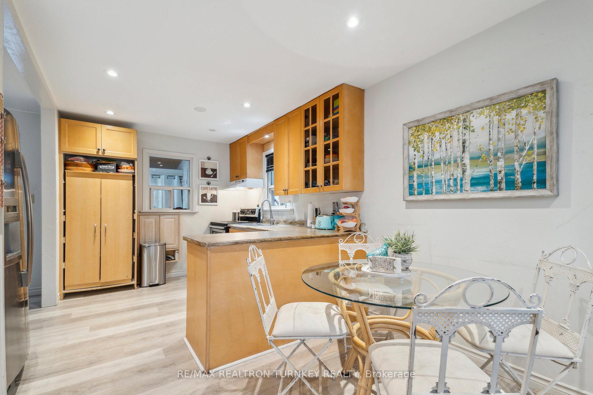 Photo 5 of 296 Lakeview Boulevard, Georgina, Keswick South — HOMEH