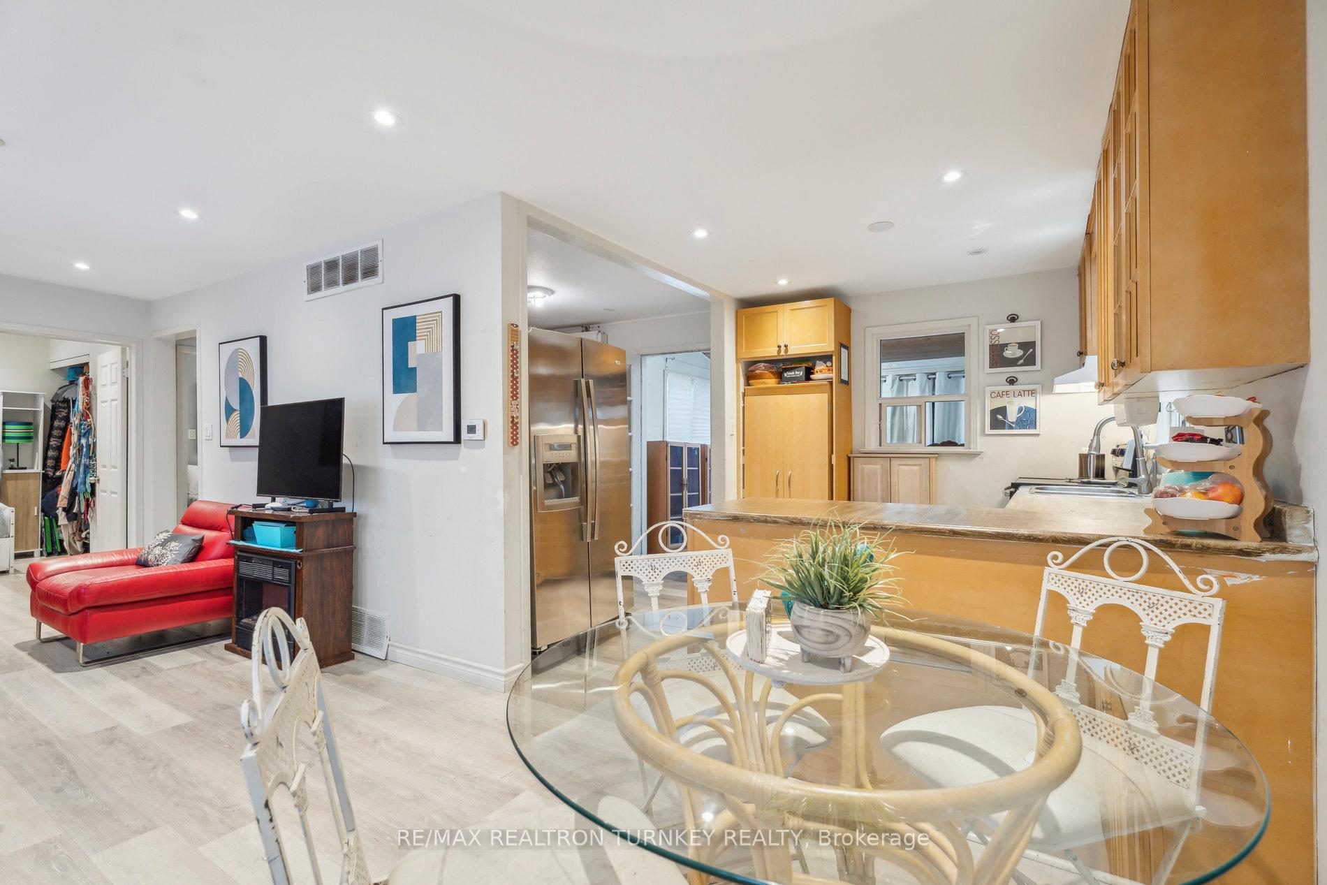 Photo 6 of 296 Lakeview Boulevard, Georgina, Keswick South — HOMEH