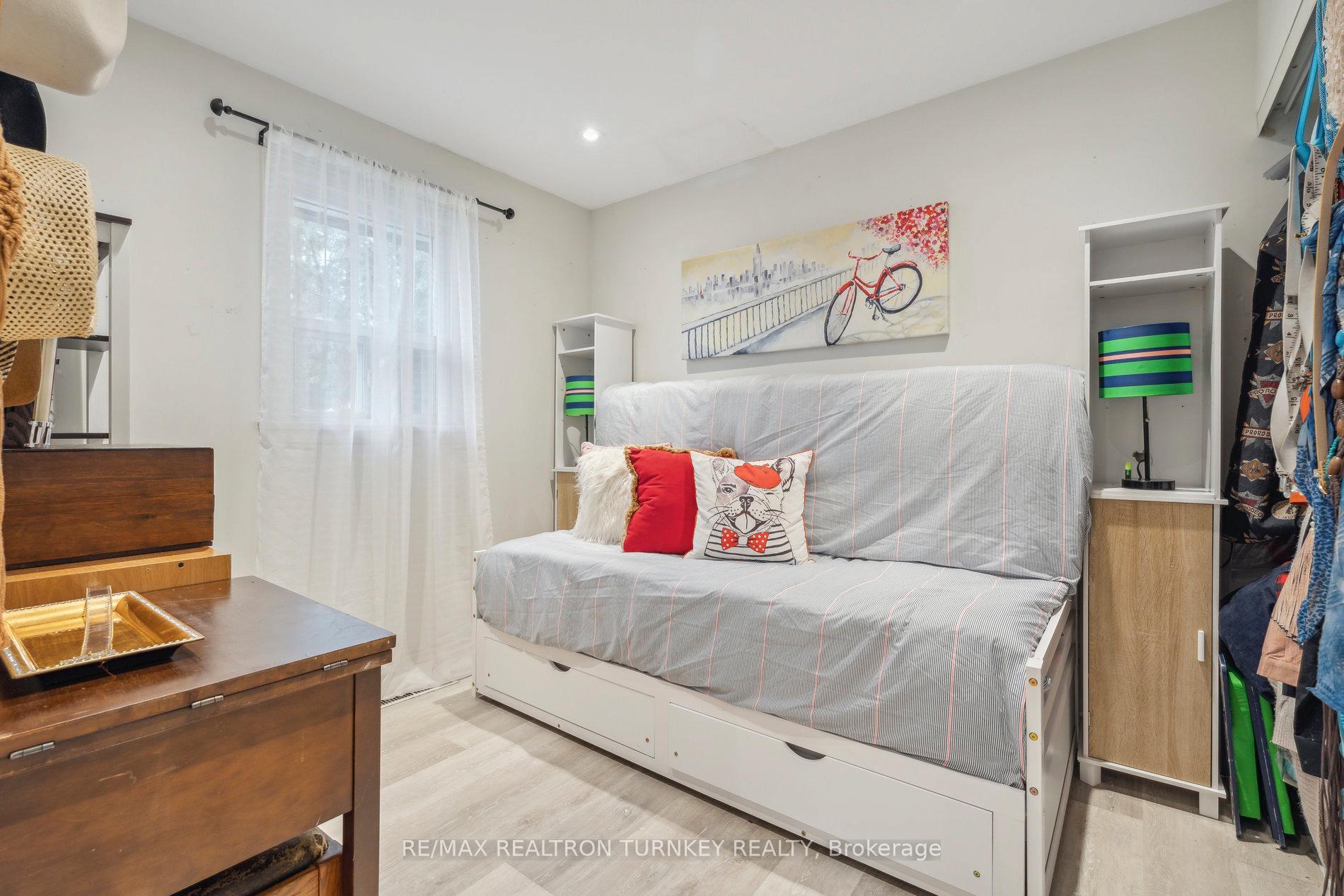 Photo 13 of 296 Lakeview Boulevard, Georgina, Keswick South — HOMEH