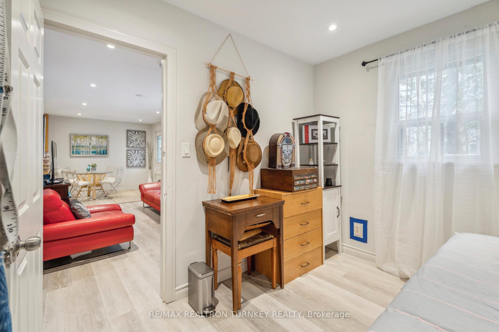 Photo 14 of 296 Lakeview Boulevard, Georgina, Keswick South — HOMEH